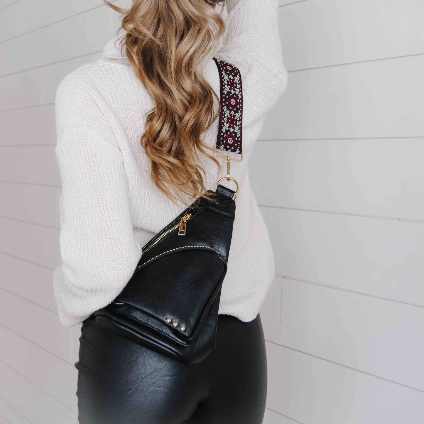 Pretty Simple - Austin Sling Bag - Cream