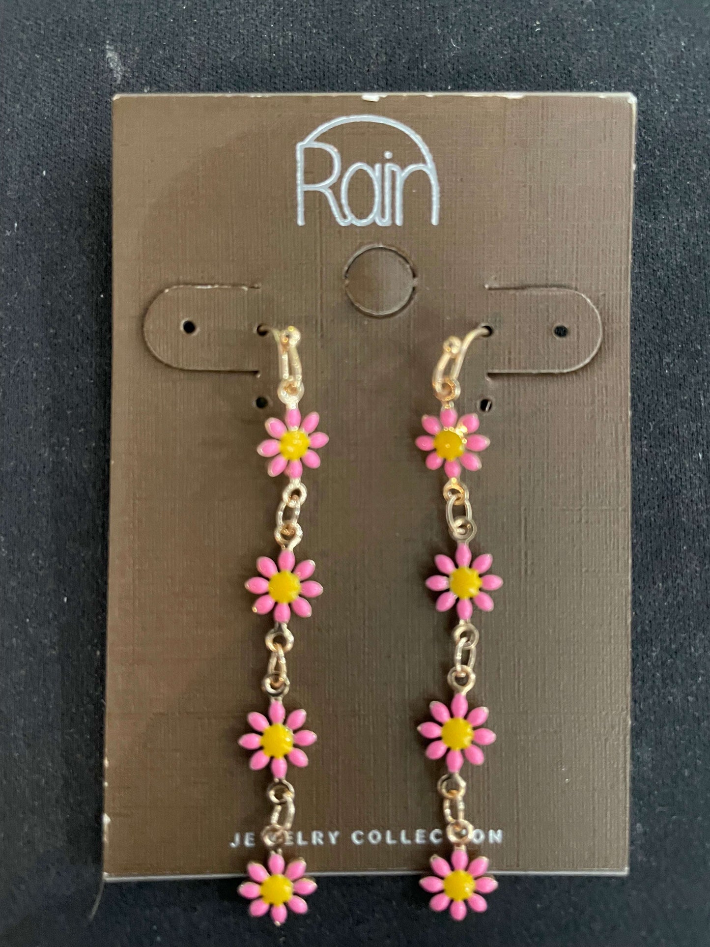 Pink Daisy Chain Link Earrings - Style Junkie Boutique