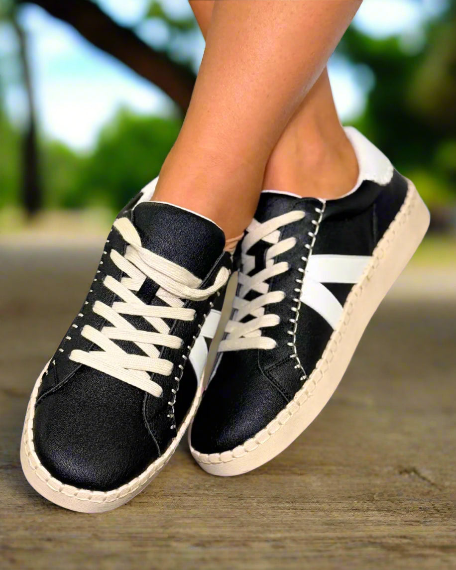 Black Corkys Friend Zone Black