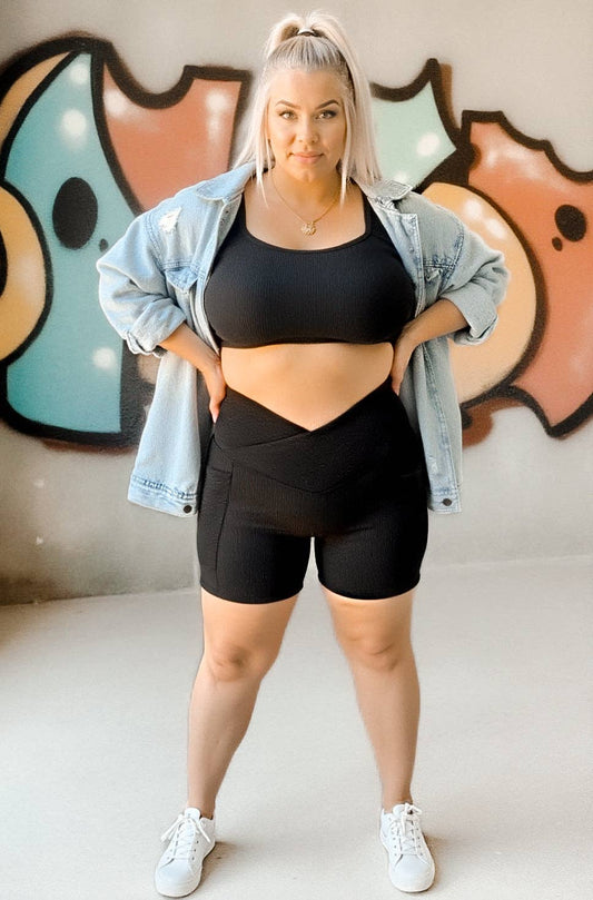 Black Max Sculpt Crossover Ribbed Biker Short Leggings