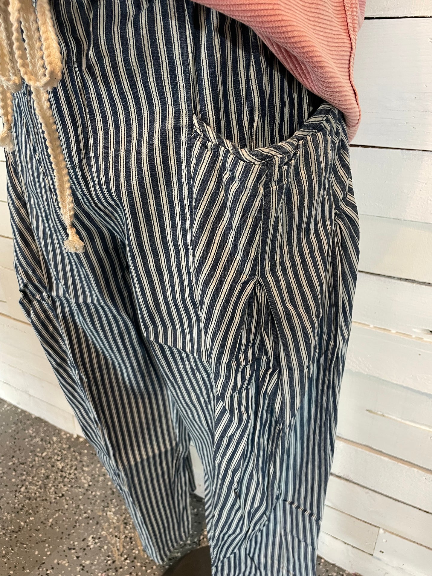 Stripe Barrel Leg Pants