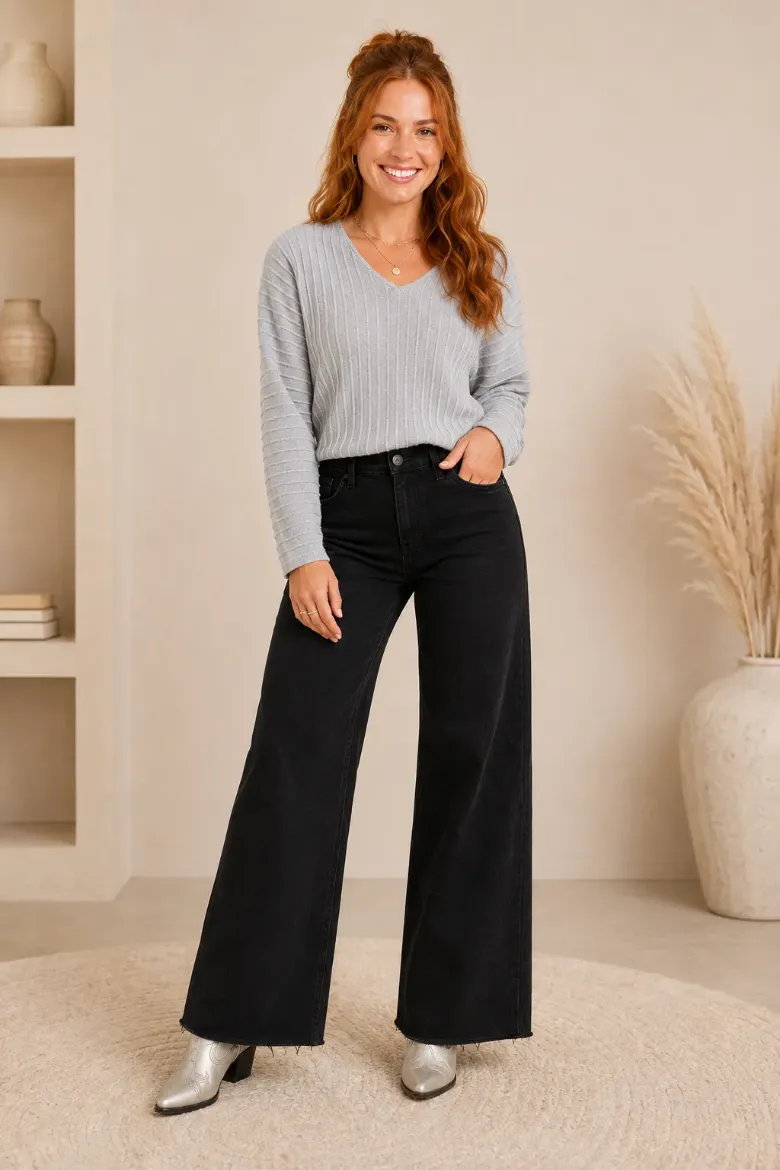 Pine Apparel - L/S Lurex V-Neck Sweater - Black / L