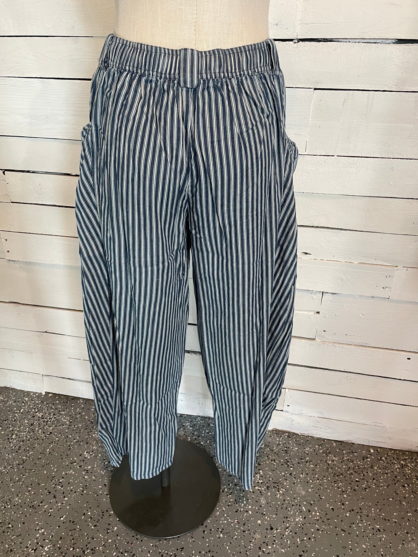 Stripe Barrel Leg Pants