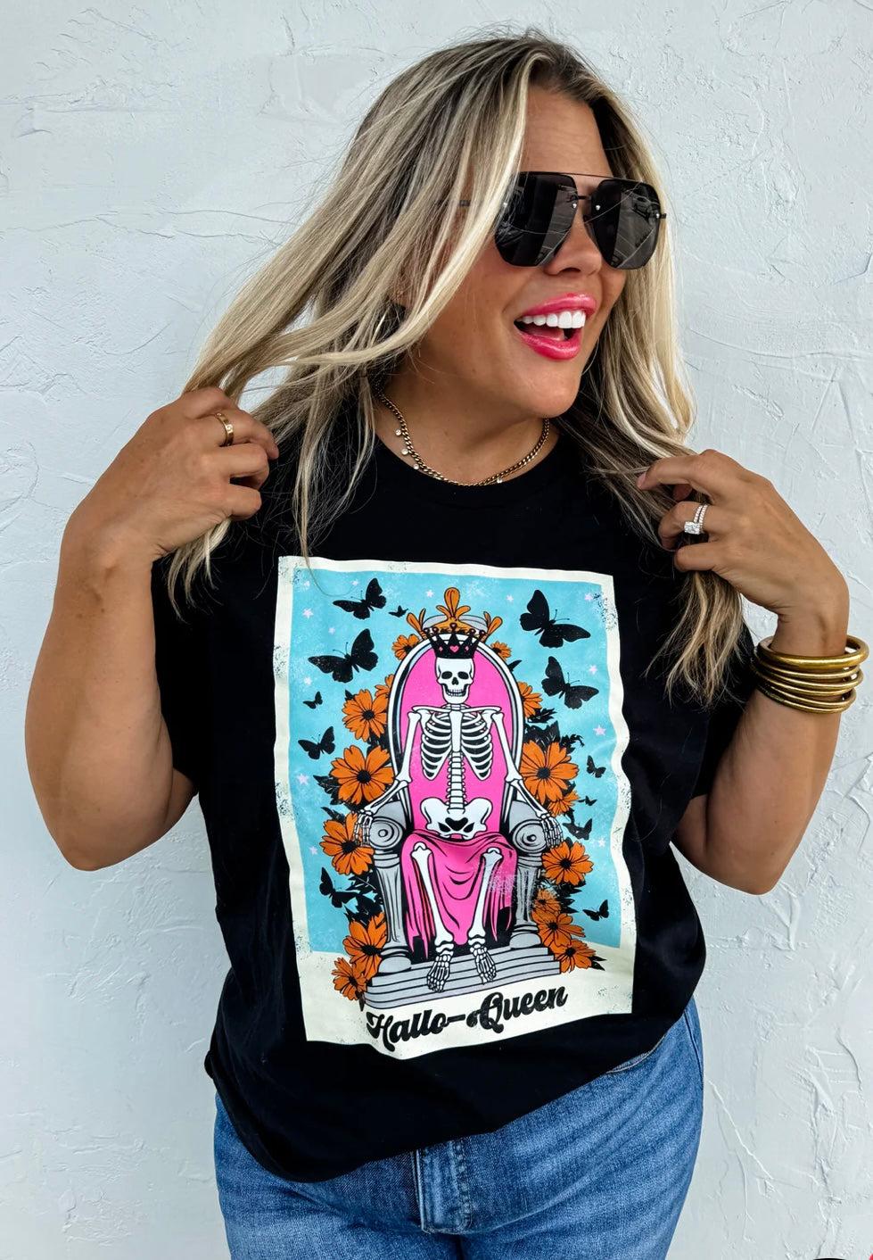 Hallo Queen Graphic Tee