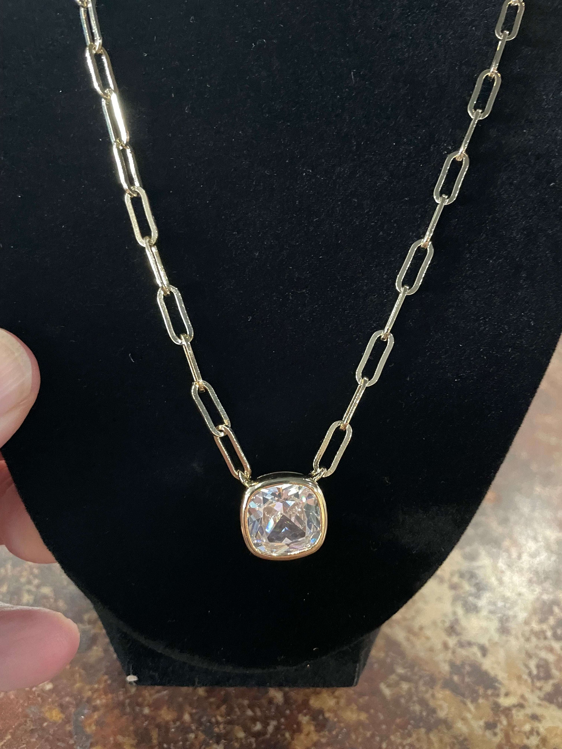 Stone Pendant Necklace - Style Junkie Boutique