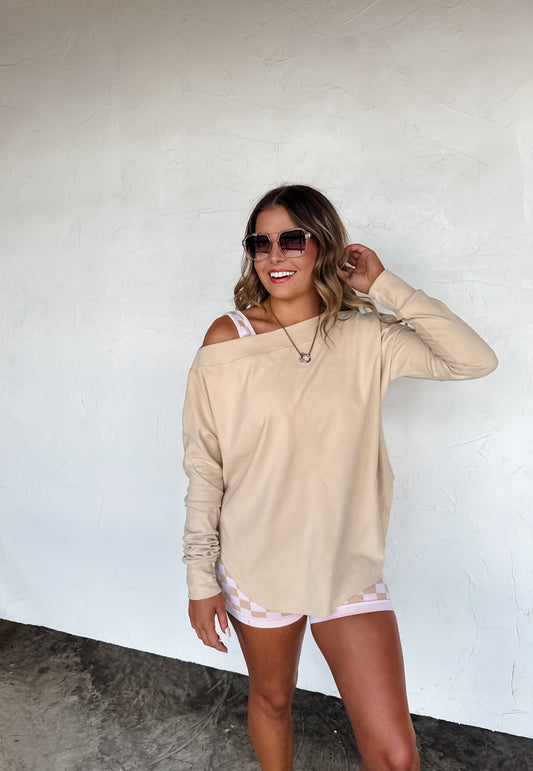 Tan oversize sweatshirt