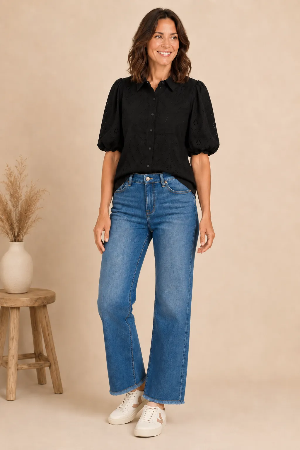 Medium Wash Wide Leg Fray Hem Jean