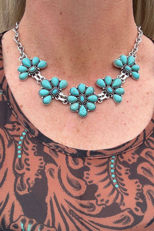 Turquoise floral necklace 